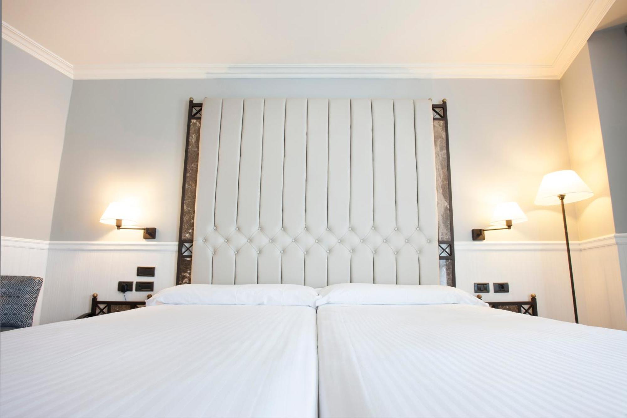 Hotel Gran Via لوغرونيو المظهر الخارجي الصورة