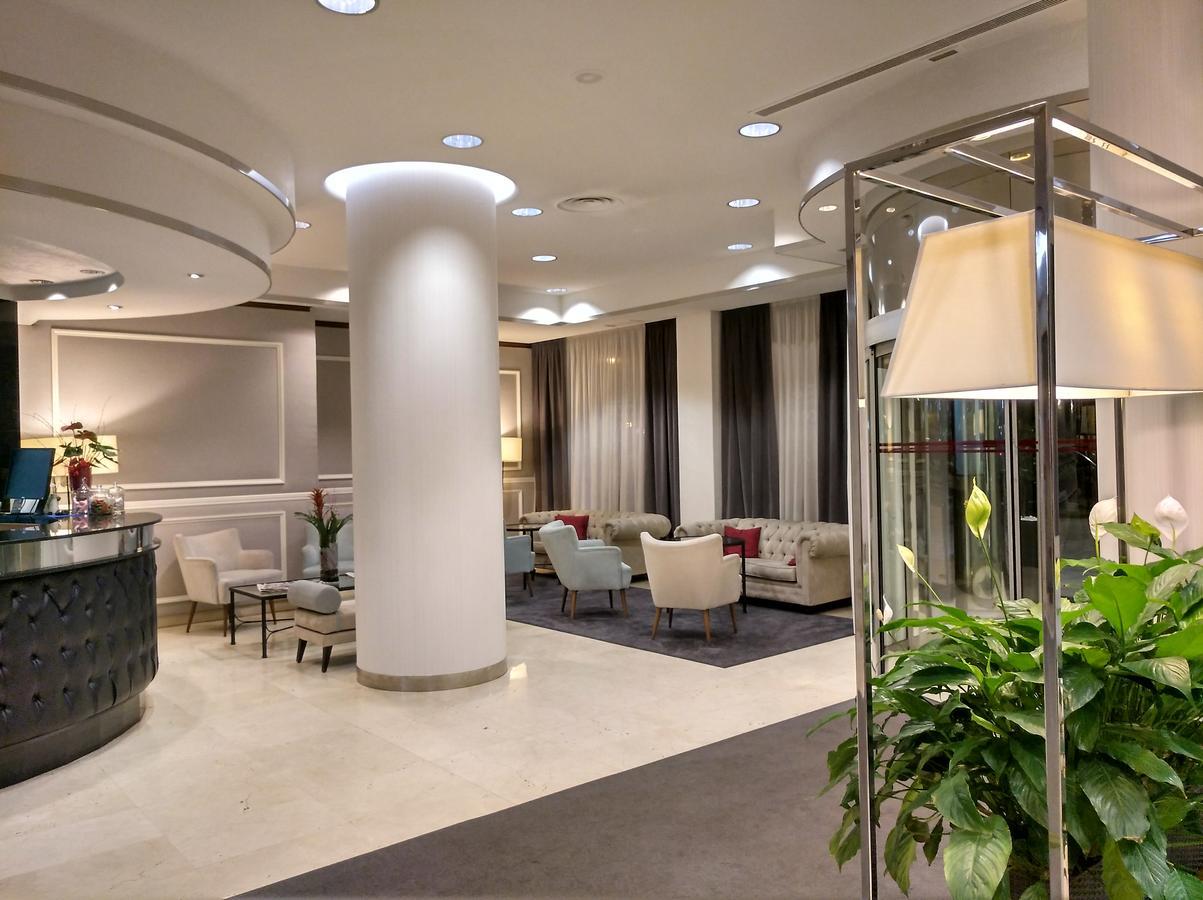Hotel Gran Via لوغرونيو المظهر الخارجي الصورة